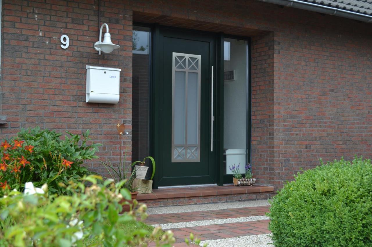 Ferienhaus Am Wasser Hinte エクステリア 写真