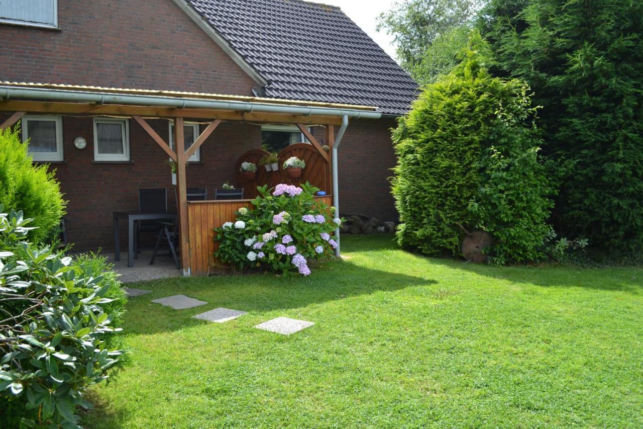 Ferienhaus Am Wasser Hinte エクステリア 写真