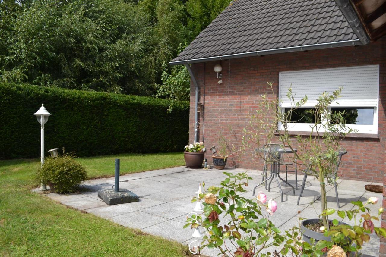 Ferienhaus Am Wasser Hinte エクステリア 写真